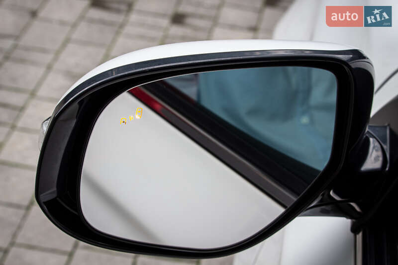 Внедорожник / Кроссовер Mitsubishi Outlander 2017 в Львове