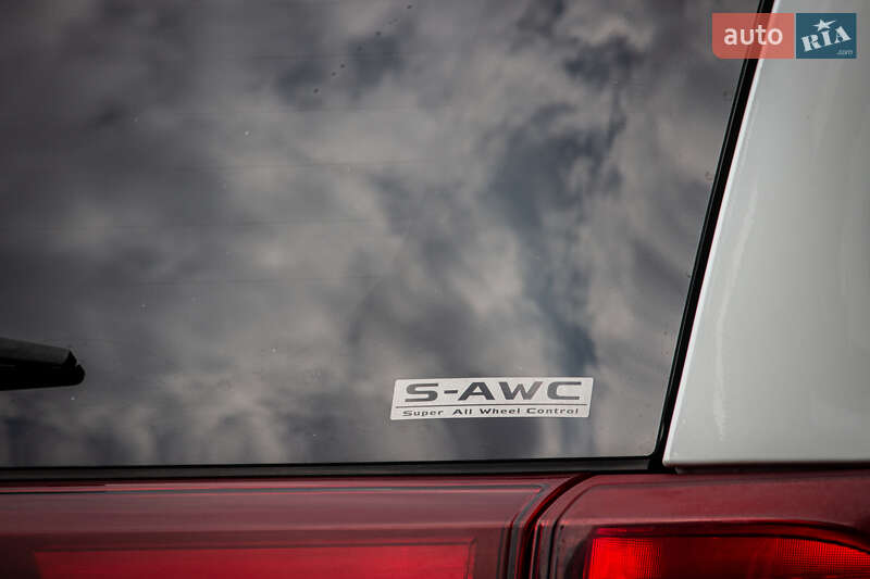 Внедорожник / Кроссовер Mitsubishi Outlander 2017 в Львове