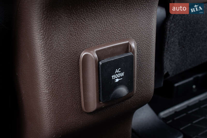 Внедорожник / Кроссовер Mitsubishi Outlander 2017 в Львове