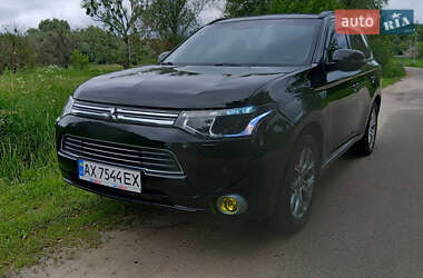 Позашляховик / Кросовер Mitsubishi Outlander 2014 в Харкові