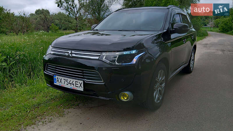 Mitsubishi Outlander 2014
