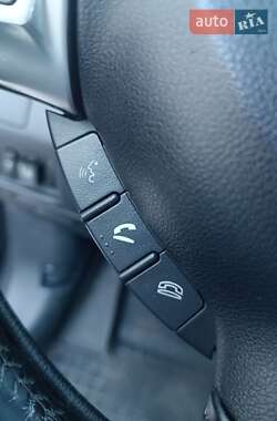 Внедорожник / Кроссовер Mitsubishi Outlander 2011 в 