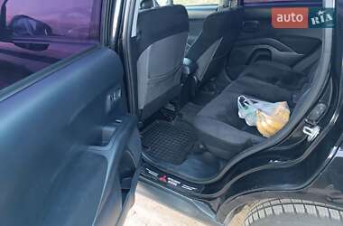 Внедорожник / Кроссовер Mitsubishi Outlander 2011 в 