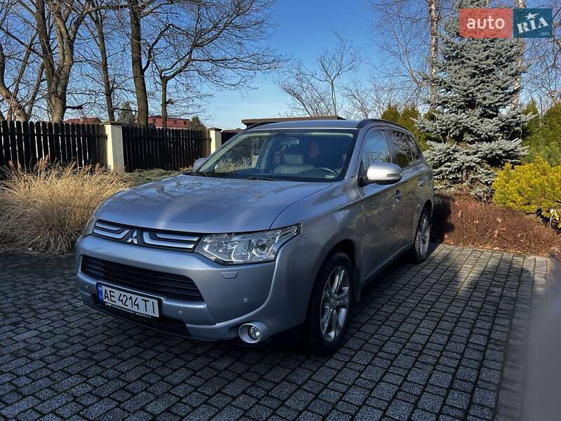 Mitsubishi Outlander 2013