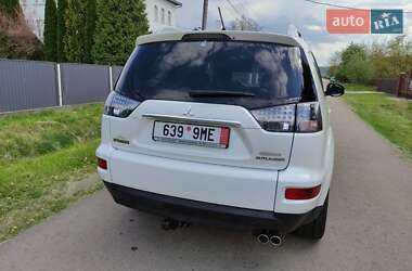 Внедорожник / Кроссовер Mitsubishi Outlander 2009 в 