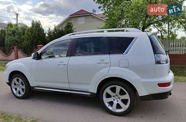 Внедорожник / Кроссовер Mitsubishi Outlander 2009 в 