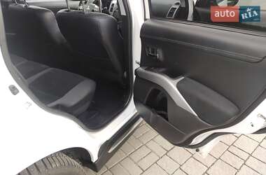 Внедорожник / Кроссовер Mitsubishi Outlander 2009 в 