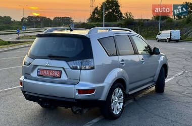 Внедорожник / Кроссовер Mitsubishi Outlander 2010 в 