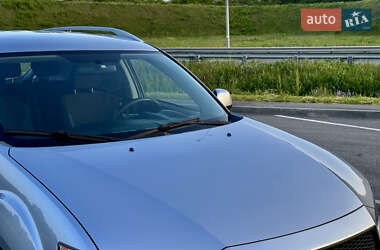 Внедорожник / Кроссовер Mitsubishi Outlander 2010 в 