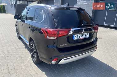 Внедорожник / Кроссовер Mitsubishi Outlander 2018 в 