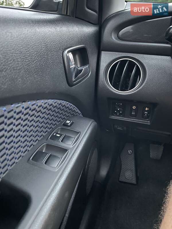 Позашляховик / Кросовер Mitsubishi Outlander 2009 в Вінниці