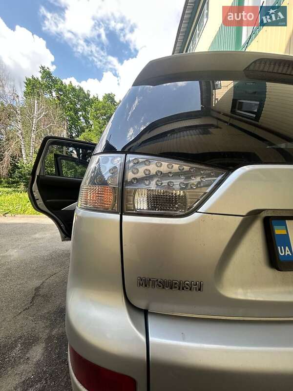 Внедорожник / Кроссовер Mitsubishi Outlander 2008 в Харькове