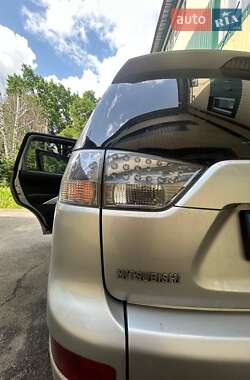 Позашляховик / Кросовер Mitsubishi Outlander 2008 в 