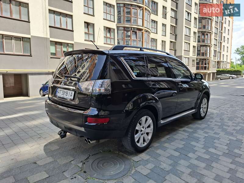 Внедорожник / Кроссовер Mitsubishi Outlander 2011 в Ивано-Франковске