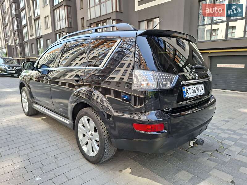 Внедорожник / Кроссовер Mitsubishi Outlander 2011 в Ивано-Франковске