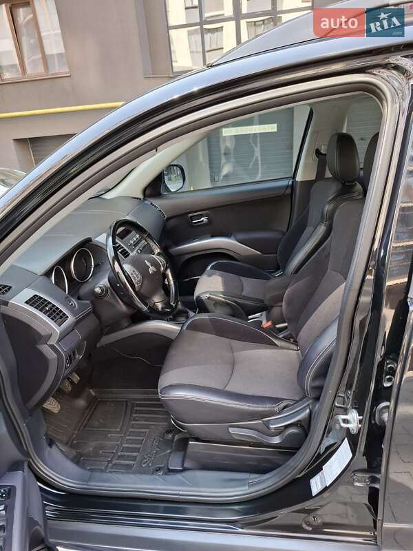 Внедорожник / Кроссовер Mitsubishi Outlander 2011 в Ивано-Франковске