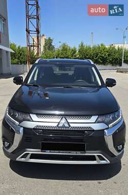 Позашляховик / Кросовер Mitsubishi Outlander 2020 в Полтаві