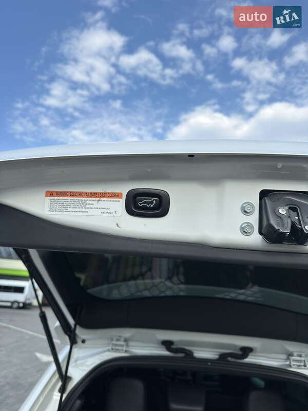 Внедорожник / Кроссовер Mitsubishi Outlander 2020 в Белой Церкви