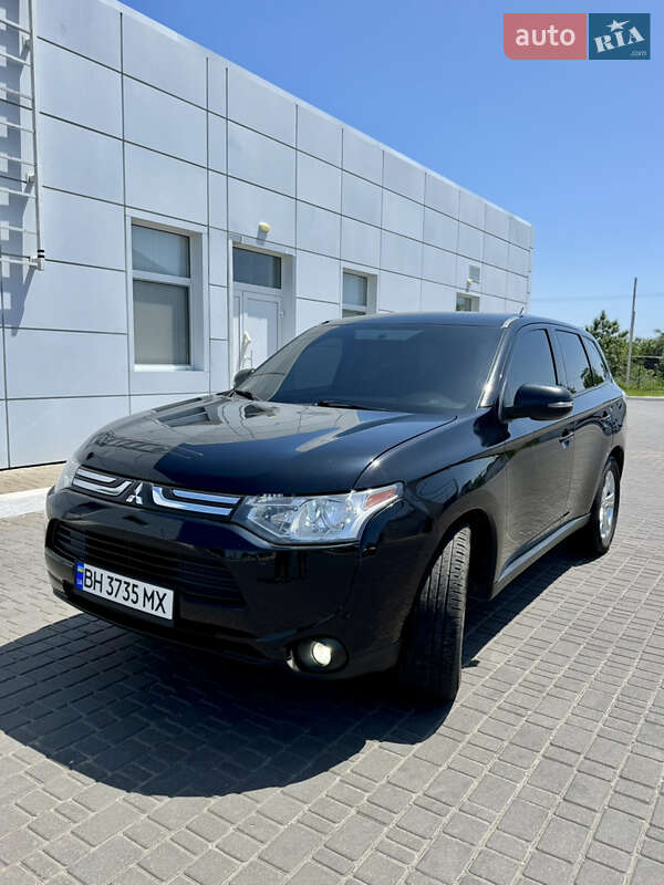 Mitsubishi Outlander 2013