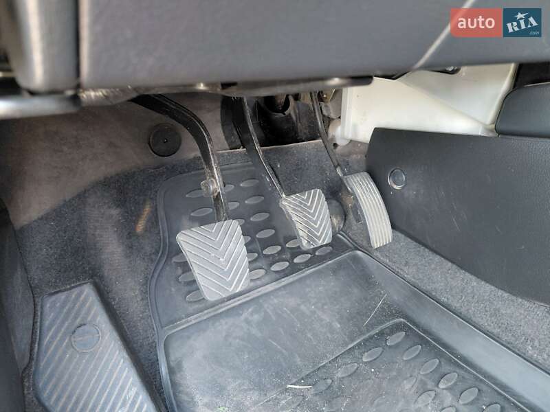 Внедорожник / Кроссовер Mitsubishi Outlander 2008 в Кролевце