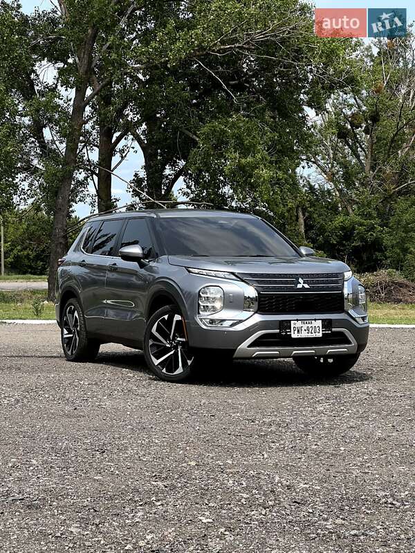 Mitsubishi Outlander 2022