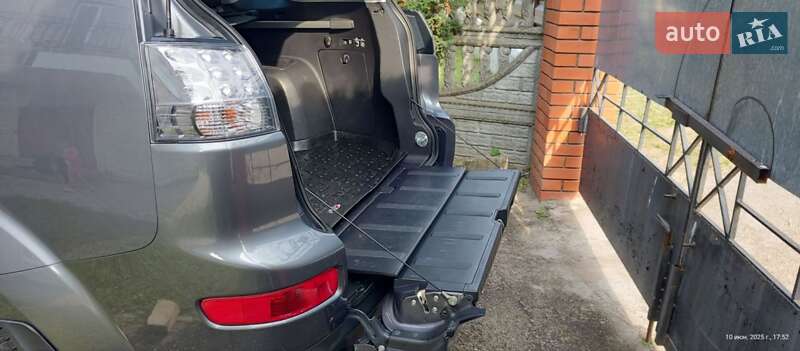 Внедорожник / Кроссовер Mitsubishi Outlander 2008 в Русской Поляне