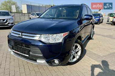 Внедорожник / Кроссовер Mitsubishi Outlander 2014 в Львове