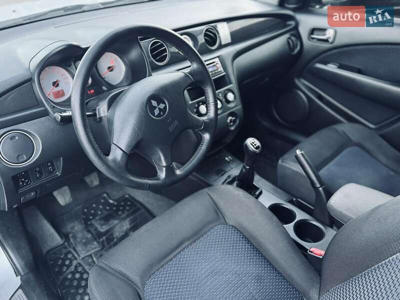Внедорожник / Кроссовер Mitsubishi Outlander 2007 в 