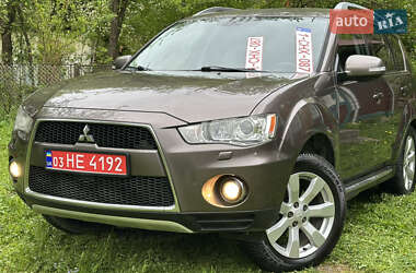 Внедорожник / Кроссовер Mitsubishi Outlander 2011 в 