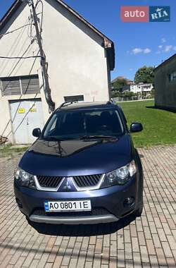 Позашляховик / Кросовер Mitsubishi Outlander 2008 в 