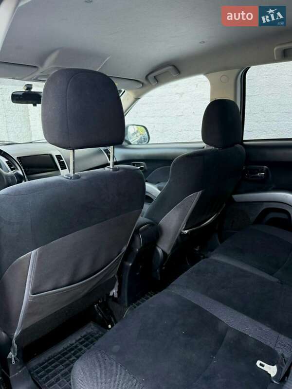 Внедорожник / Кроссовер Mitsubishi Outlander 2008 в Луцке