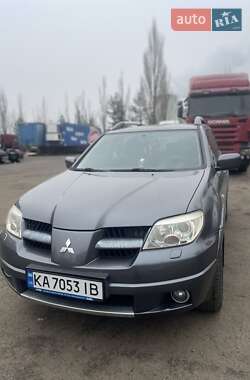 Внедорожник / Кроссовер Mitsubishi Outlander 2006 в Киеве