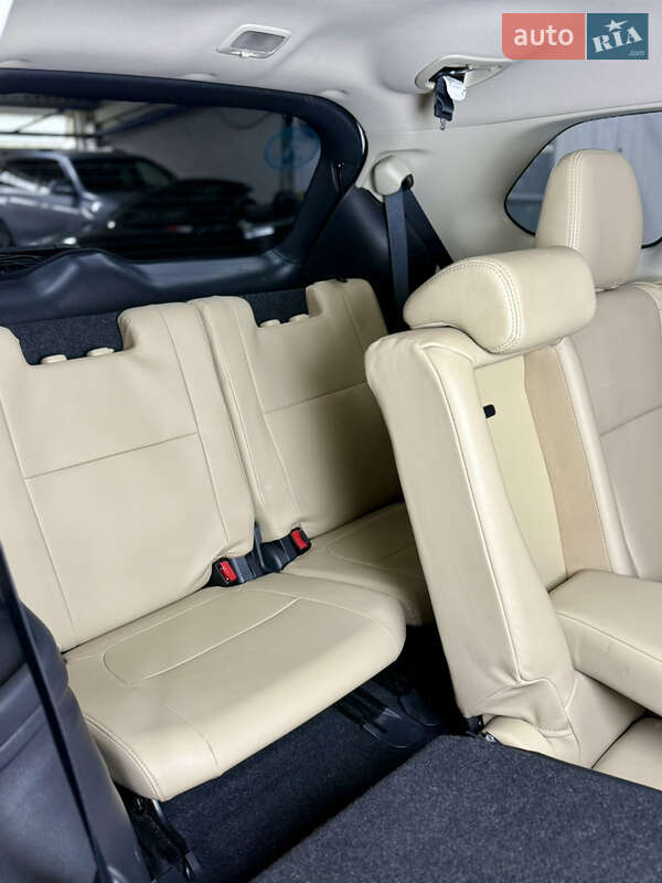 Внедорожник / Кроссовер Mitsubishi Outlander 2019 в Одессе