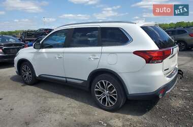 Внедорожник / Кроссовер Mitsubishi Outlander 2018 в 