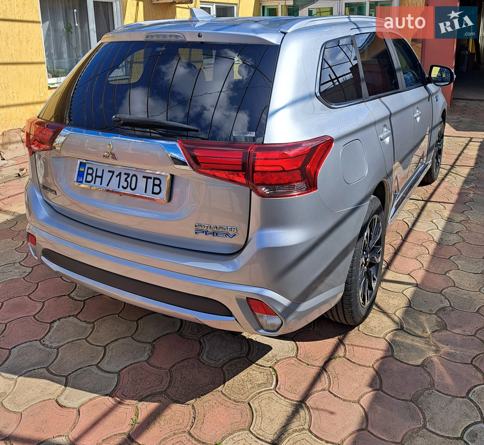 2017 Mitsubishi Outlander - мініатюра 3