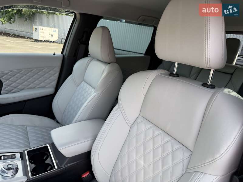 Внедорожник / Кроссовер Mitsubishi Outlander 2022 в Киеве