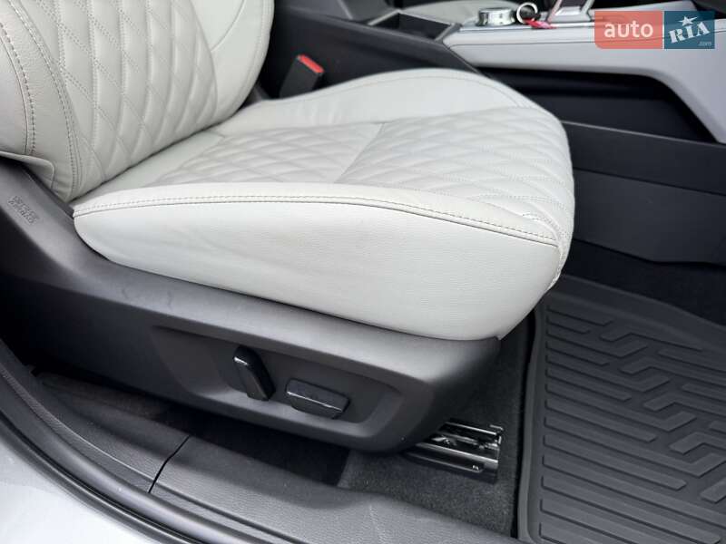 Внедорожник / Кроссовер Mitsubishi Outlander 2022 в Киеве
