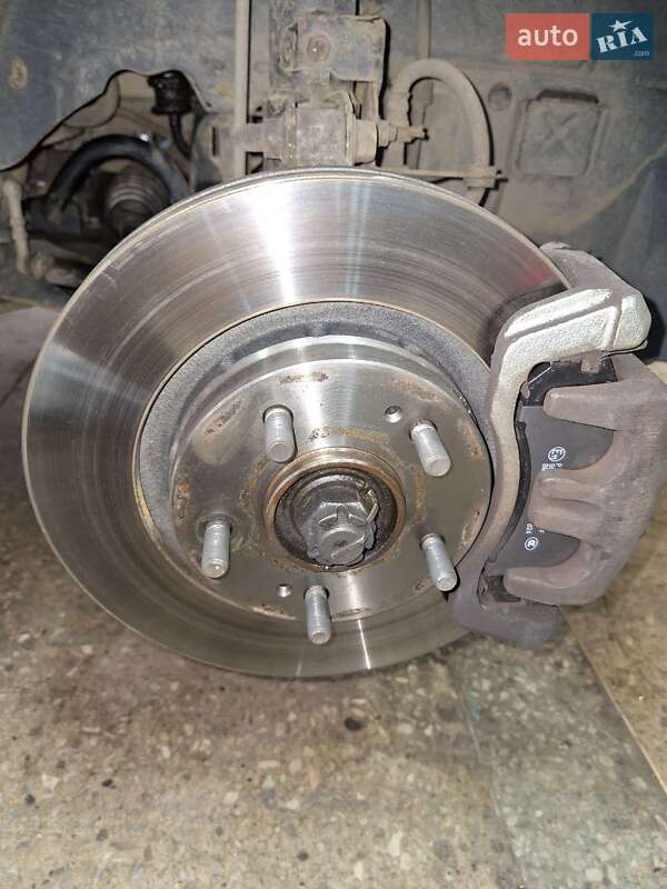 Позашляховик / Кросовер Mitsubishi Outlander 2007 в Києві