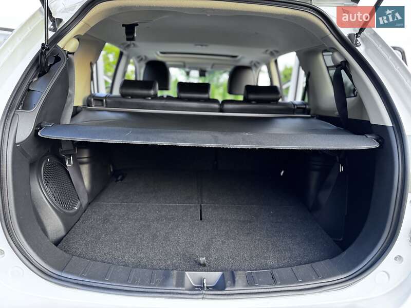 Внедорожник / Кроссовер Mitsubishi Outlander 2015 в Дрогобыче