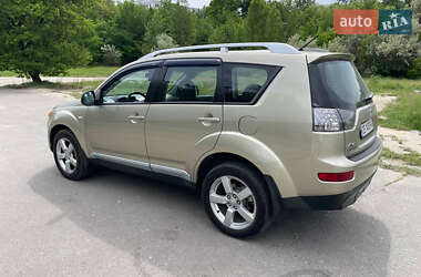 Внедорожник / Кроссовер Mitsubishi Outlander 2008 в 