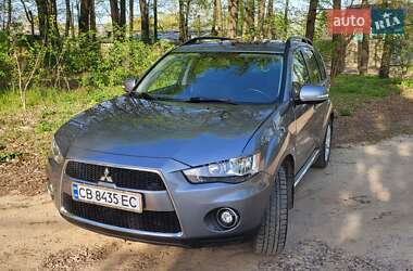 Внедорожник / Кроссовер Mitsubishi Outlander 2012 в Чернигове