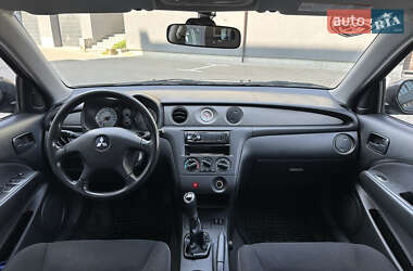 Внедорожник / Кроссовер Mitsubishi Outlander 2007 в 