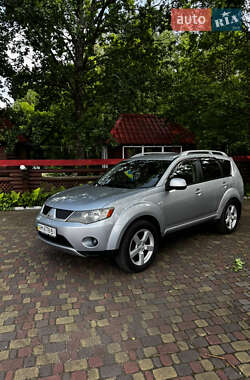 Внедорожник / Кроссовер Mitsubishi Outlander 2007 в Олевске