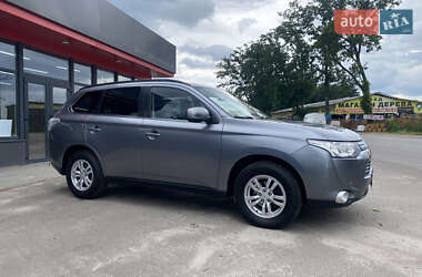 Внедорожник / Кроссовер Mitsubishi Outlander 2012 в Киеве