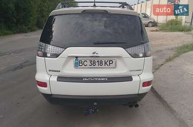 Внедорожник / Кроссовер Mitsubishi Outlander 2010 в 