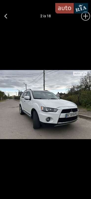Внедорожник / Кроссовер Mitsubishi Outlander 2010 в 