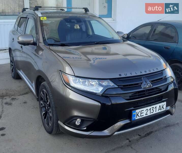 Внедорожник / Кроссовер Mitsubishi Outlander 2018 в Ужгороде