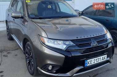 Внедорожник / Кроссовер Mitsubishi Outlander 2018 в 