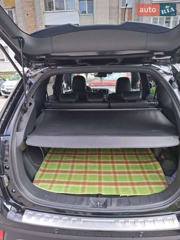 Внедорожник / Кроссовер Mitsubishi Outlander 2019 в Шептицькому