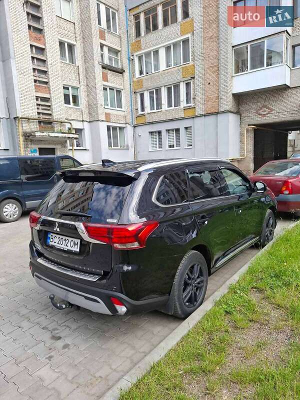 Внедорожник / Кроссовер Mitsubishi Outlander 2019 в Шептицькому